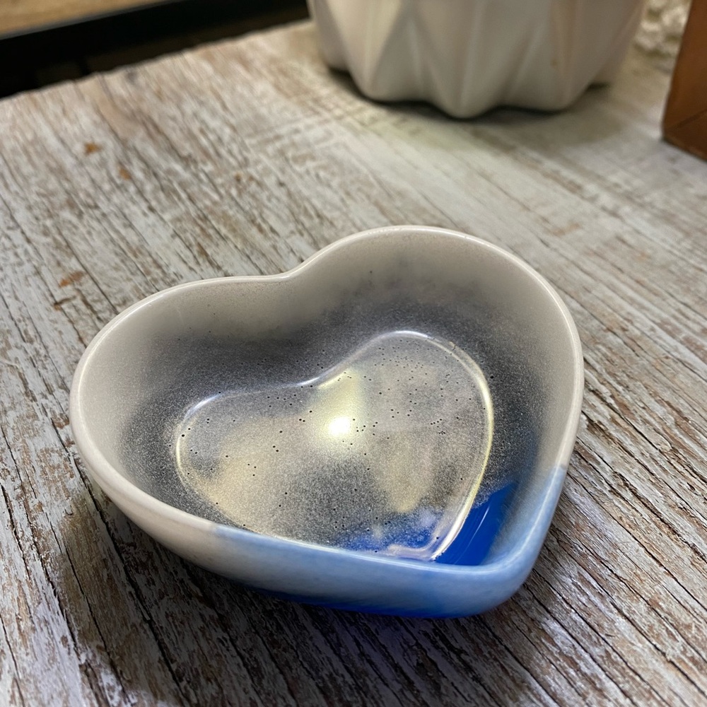 Heart Shaped Dish / Tray - Black + Blue + White + Gray - Picture 7 of 12